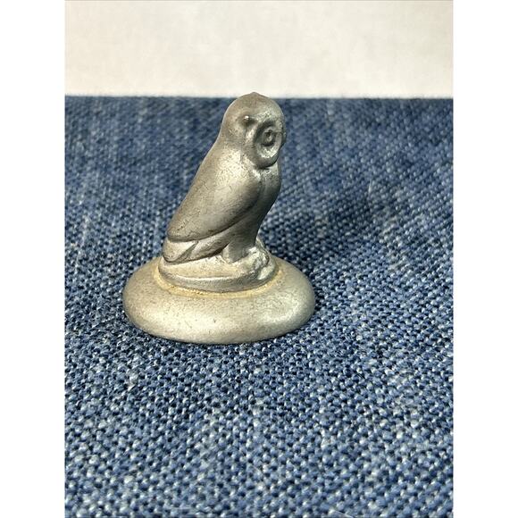 Vintage Shirley Pewter Miniature Owl Figurine Williamsburg Virginia 1 1/2” High - Picture 5 of 7